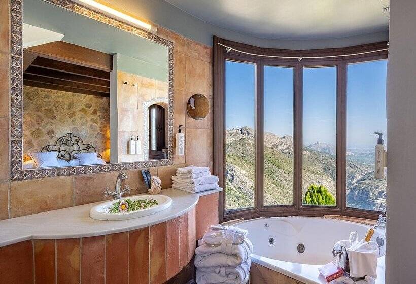 אתר נופש Alahuar