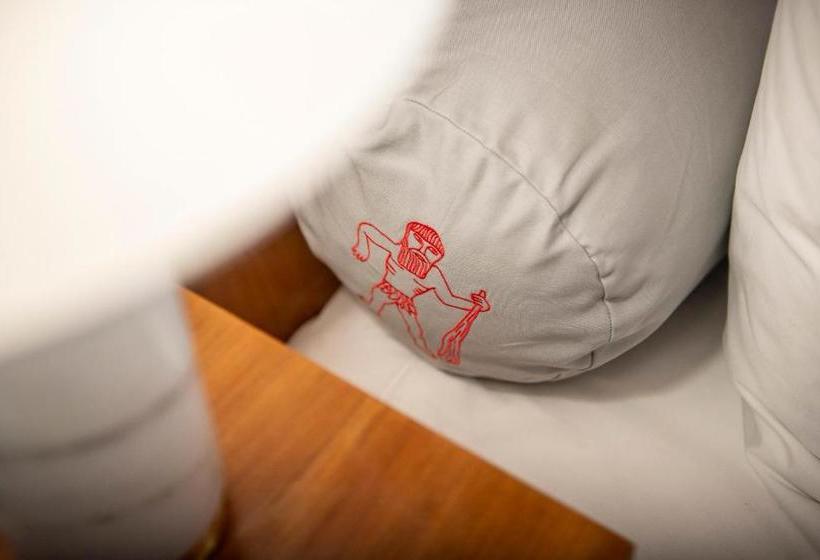 Отель Le Sauvage