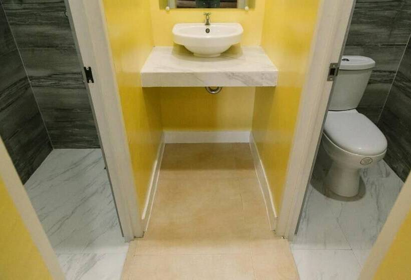 هاستل Royale House Hotel Davao Powered By Cocotel