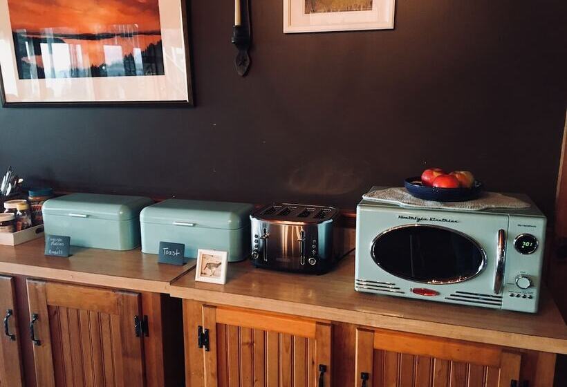 مبيت وإفطار Bluff House Inn