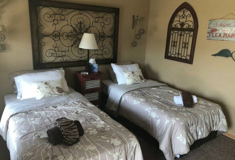 Bed and Breakfast Night Bird Ranch