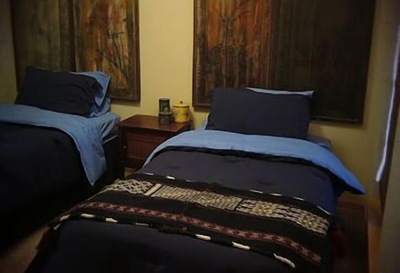 Bed and Breakfast Night Bird Ranch