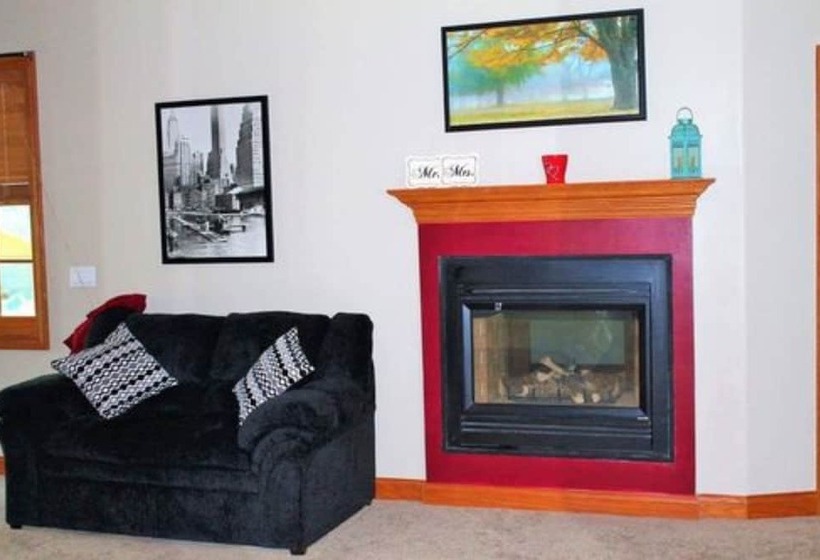 مبيت وإفطار Oak Creek Lodge