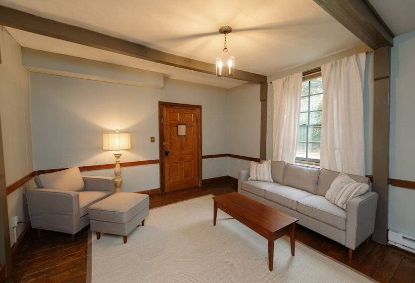 住宿加早餐  The Crossroads Inn