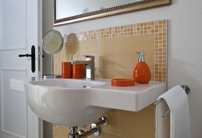 Guesthouse Arosio B&b