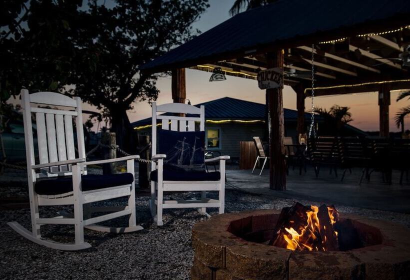 فندق Chokoloskee Island Park And Marina