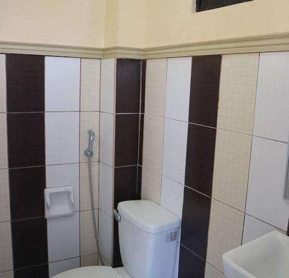 فندق Doña Josefa Aquino Poolside Resort