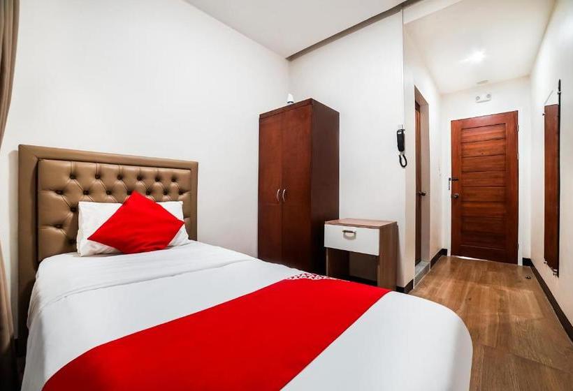 Отель Sakura Suites By Oyo Rooms