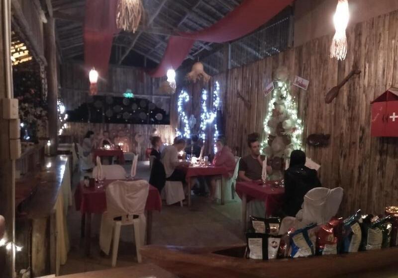 هتل Summer Homes Beach Resort And Cottages Palawan