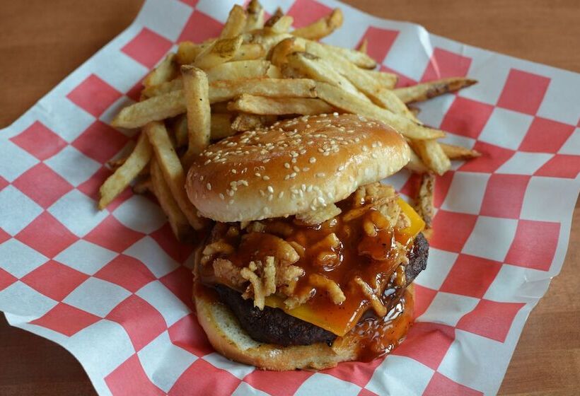 Отель Target Hospitality   Mentone Skillman Station Lodge