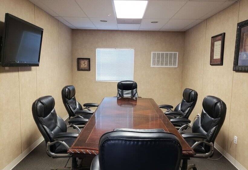 Отель Target Hospitality   Mentone Skillman Station Lodge