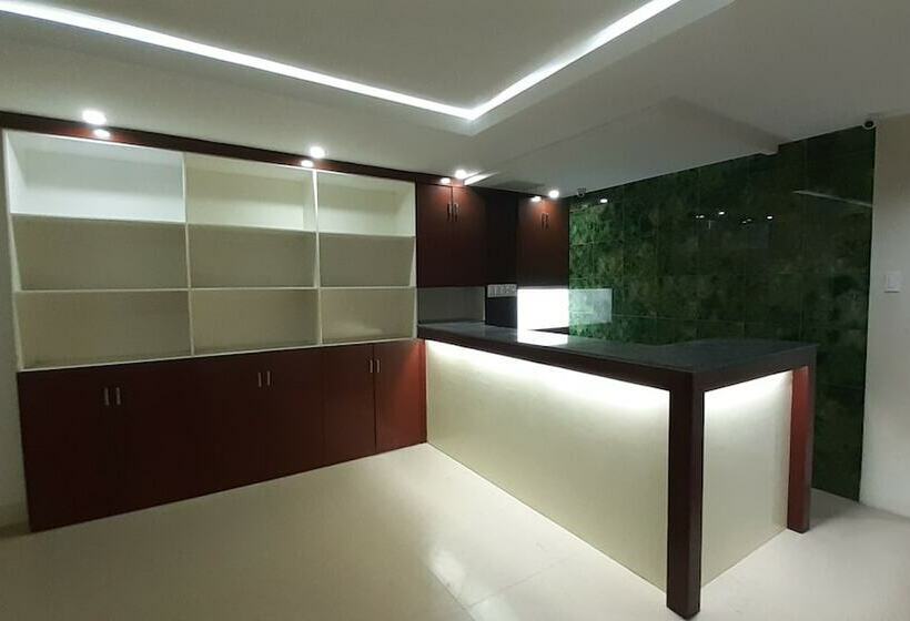 Jrjf Hotel By Oyo Rooms