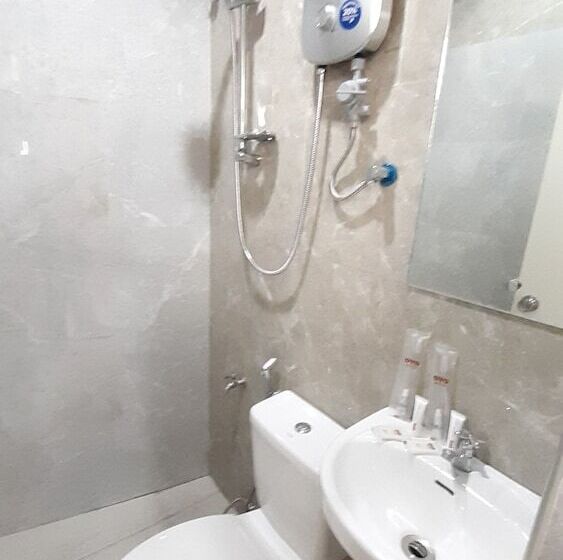 Jrjf Hotel By Oyo Rooms