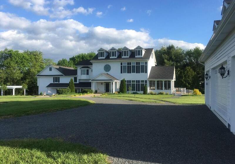 Loudoun Valley Manor B&b