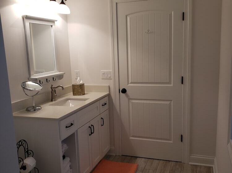 Manor On The Mile Two