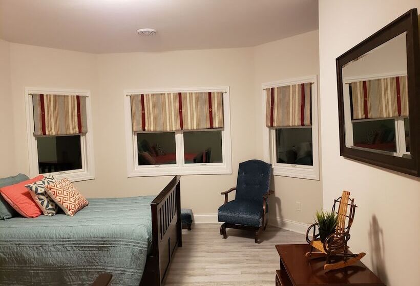 Manor On The Mile Two