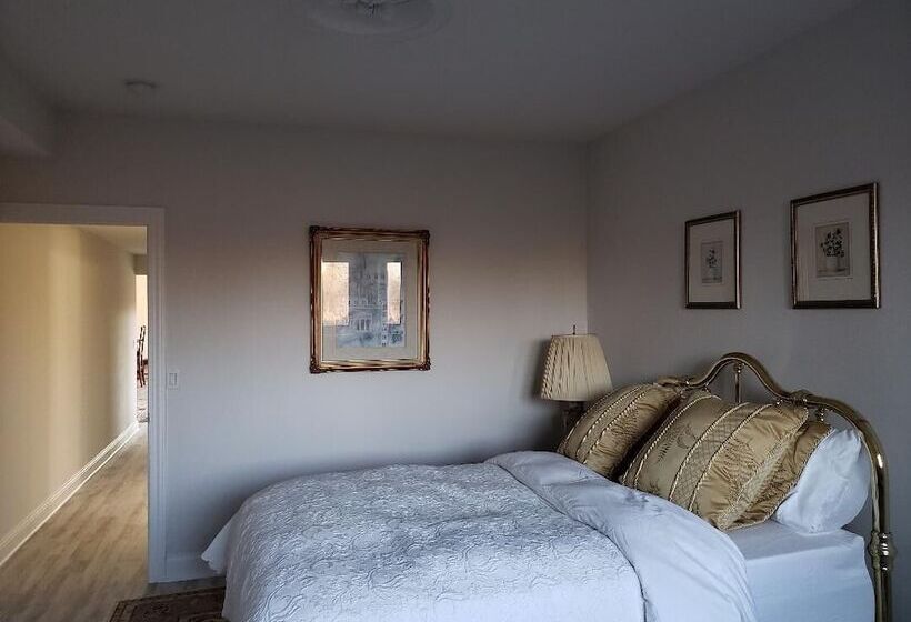 Manor On The Mile Two