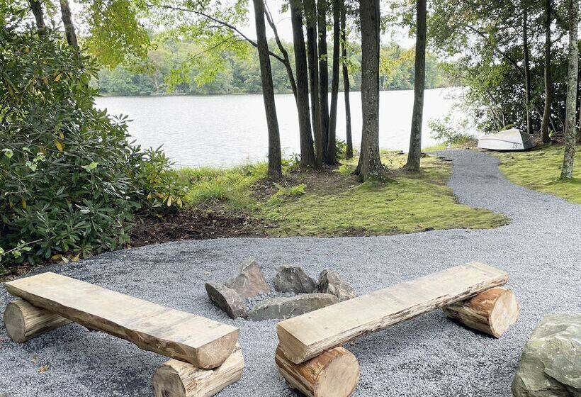 Mountain Springs Lake Resort