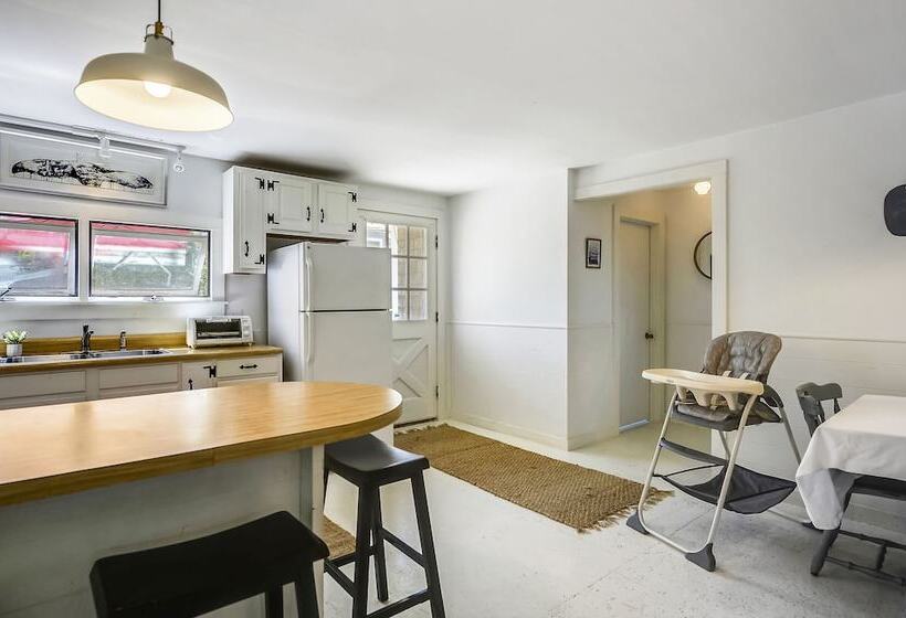 Oak Bluffs 3 Bed Cottage, Walk To Town