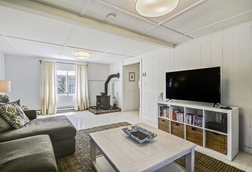 Oak Bluffs 3 Bed Cottage, Walk To Town