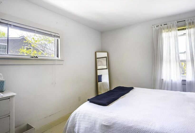 Oak Bluffs 3 Bed Cottage, Walk To Town