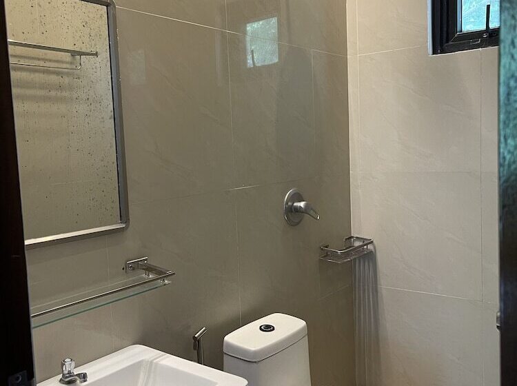 펜션 Reddoorz At Anton S Loft Designer Resort Pansol Calamba Laguna