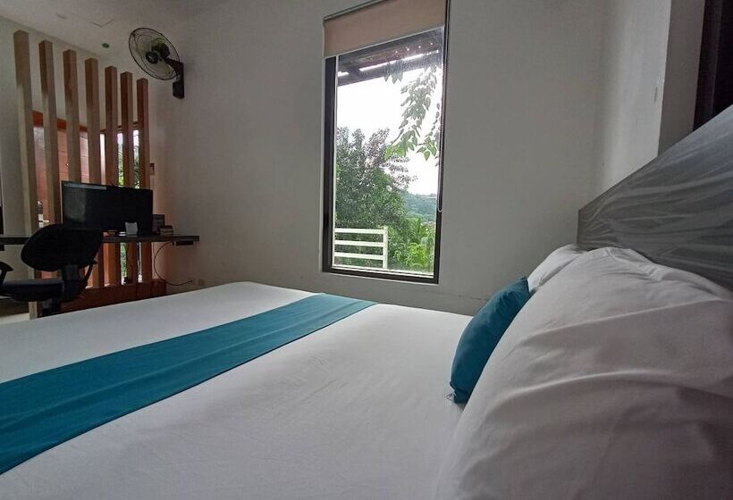 펜션 Reddoorz At Anton S Loft Designer Resort Pansol Calamba Laguna