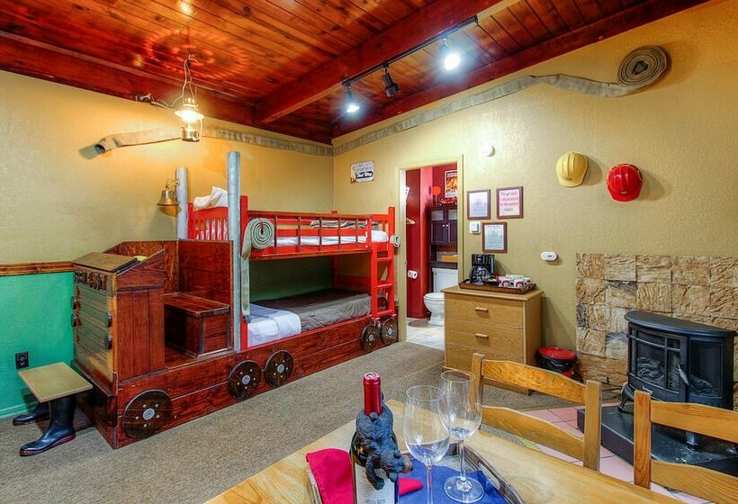 Redwoods River Resort