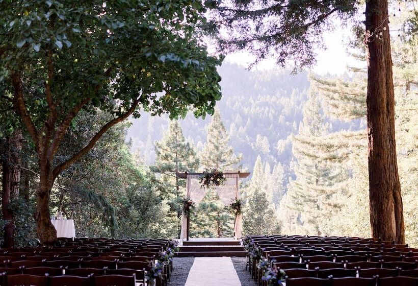 Redwoods River Resort