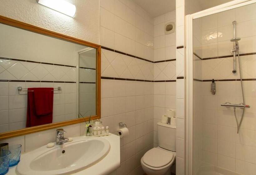 Отель Chalet Coeur Des Brévières By Chalet Chardons