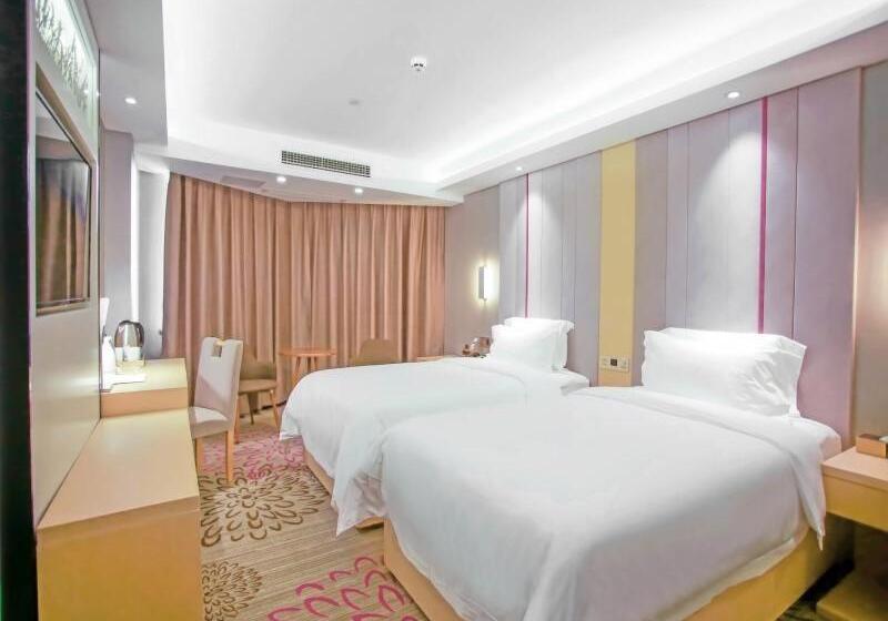 Lavande Hotel Nanchang Bayi Square Branch