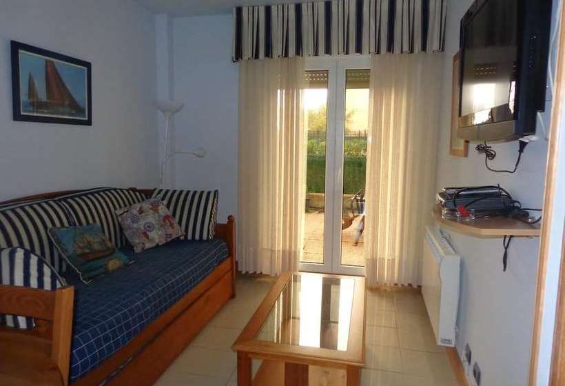 Apartamentos La Marina