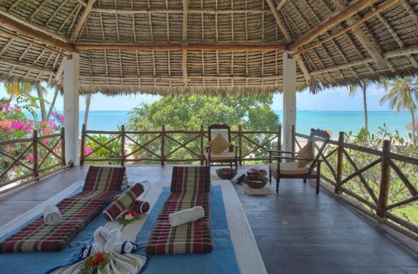 Bluebay Beach Resort & Spa