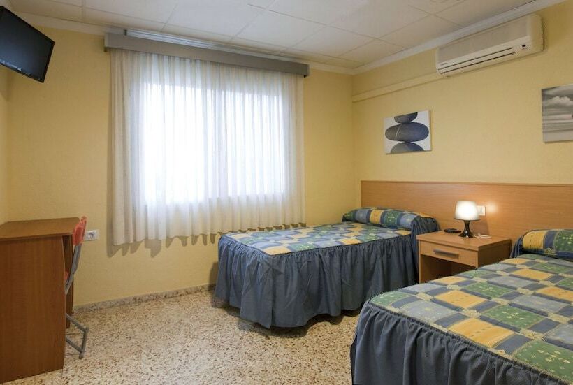 Хостел Pensión Tere Playa