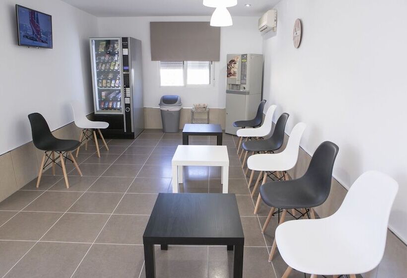 Хостел Pensión Tere Playa