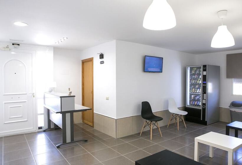 Хостел Pensión Tere Playa