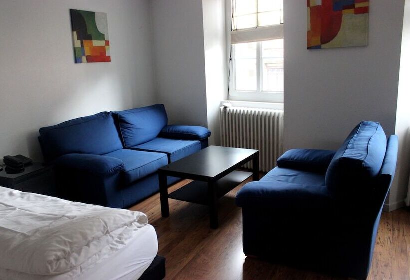 Отель A La Maison Rouge Hôtel & Restaurant