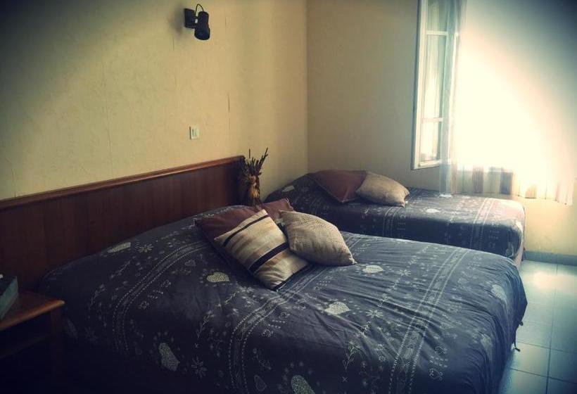 فندق Auberge De Calendal