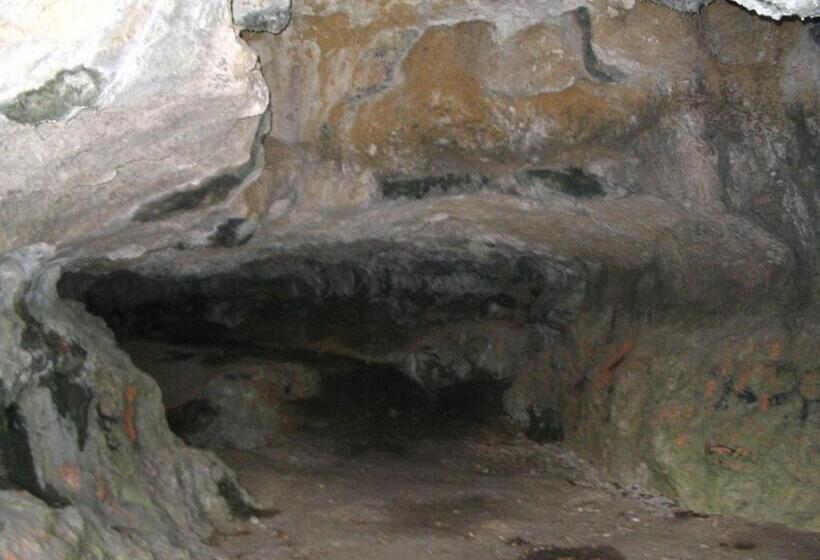 Отель Auberge De La Baume