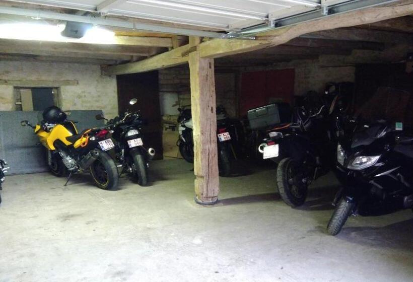 Отель Auberge De La Baume