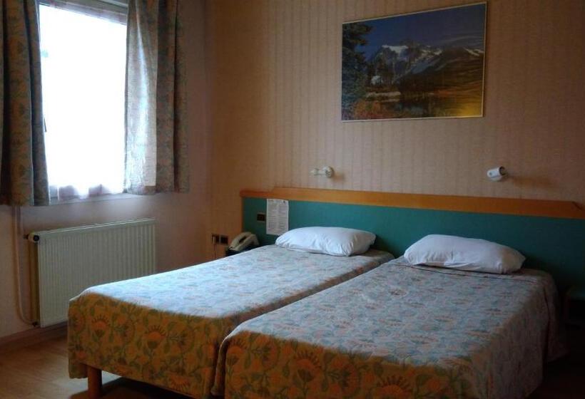 Отель Auberge De La Baume