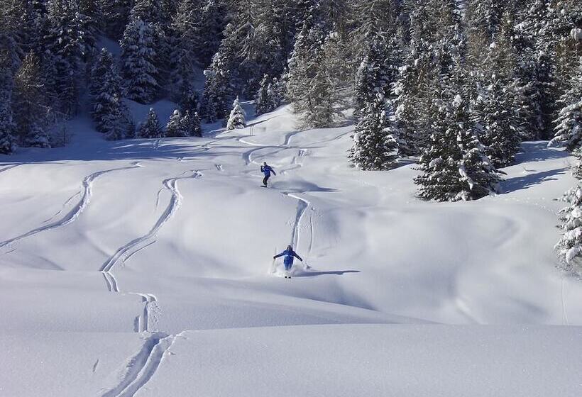 فندق Baita Fiorita