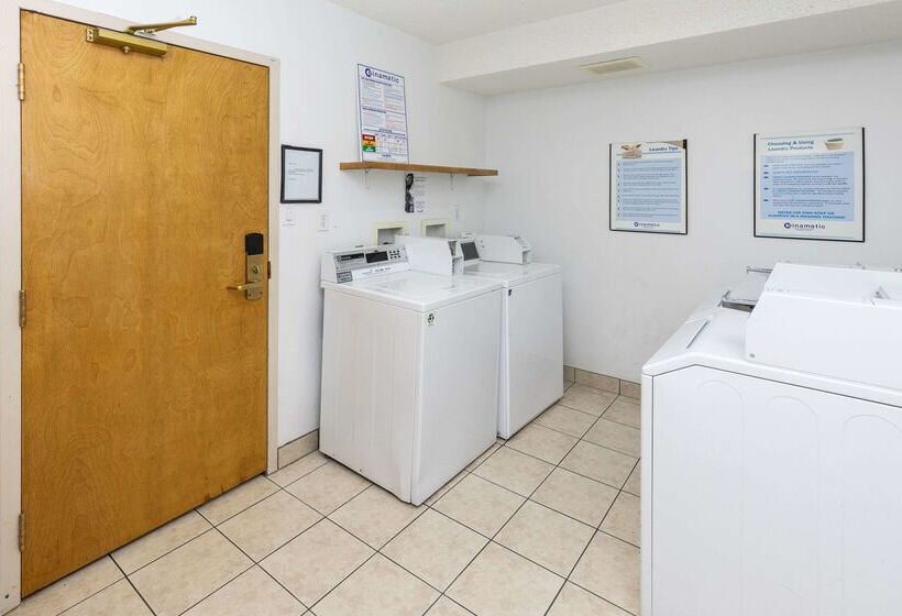 בית מלון כפרי Comfort Inn & Suites