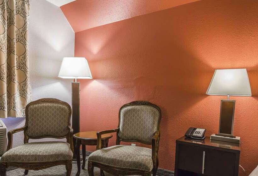 בית מלון כפרי Comfort Inn & Suites