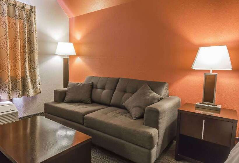 בית מלון כפרי Comfort Inn & Suites