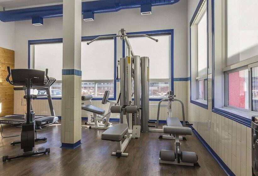 فندق Comfort Inn & Suites