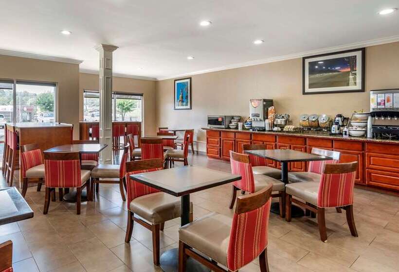 호텔 Comfort Inn Birmingham  Irondale