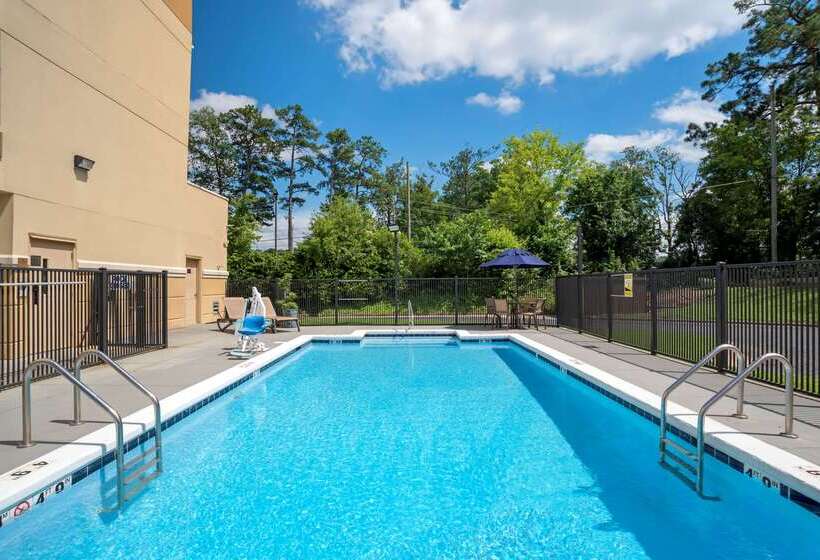 호텔 Comfort Inn Birmingham  Irondale