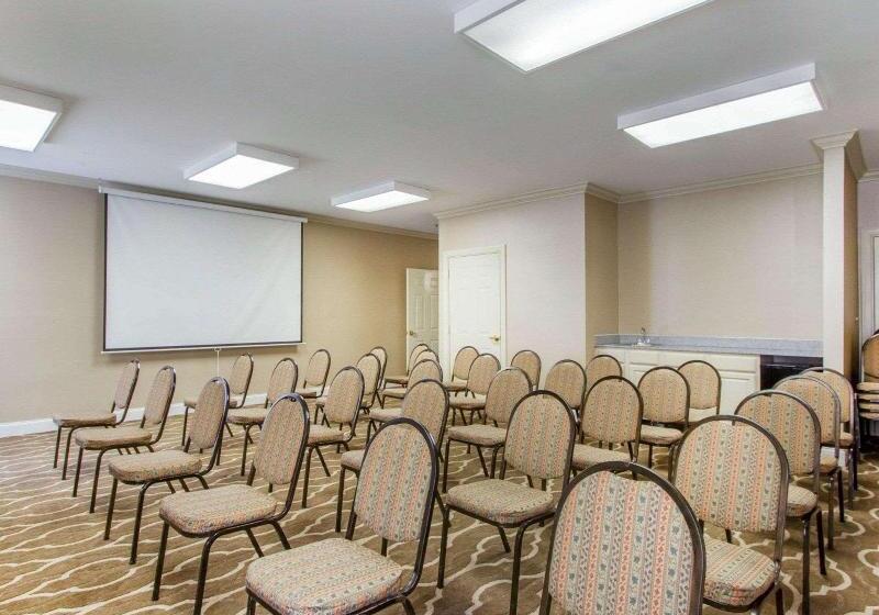 호텔 Comfort Inn Birmingham  Irondale