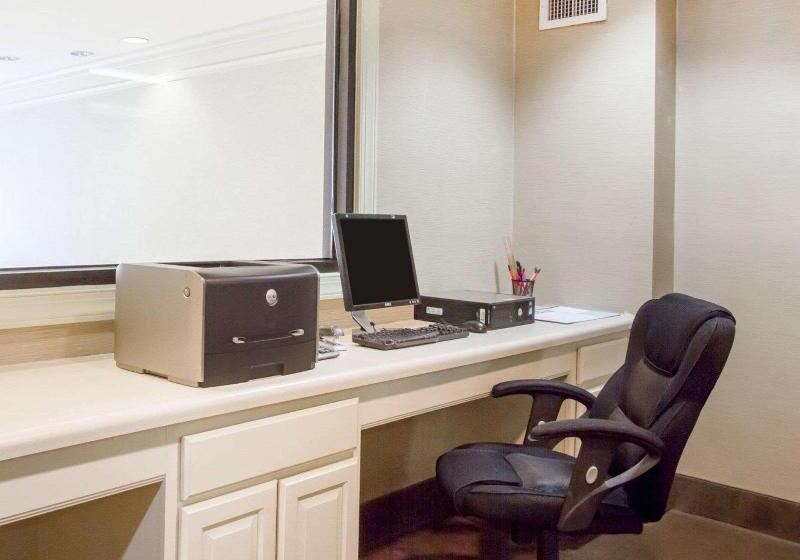 هتل Comfort Inn Birmingham  Irondale